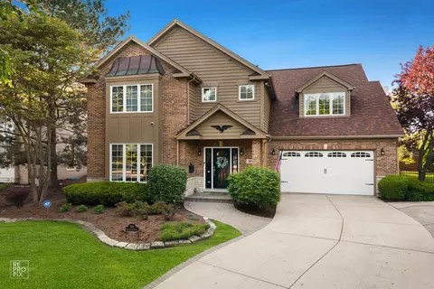 501 Wedgewood Ct, Hinsdale, IL 60521