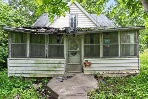 361 S 3rd St, Hamilton, IL 62341