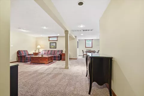 Entry Way - 203 Highview Dr, Eureka, IL 61530 photo 3 of 5