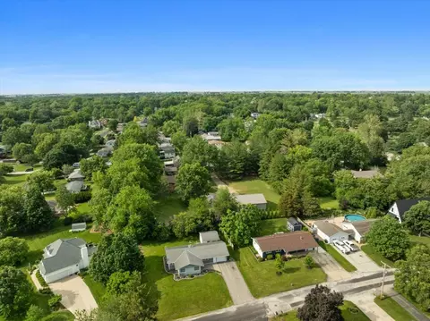 View/Area - 203 Highview Dr, Eureka, IL 61530 photo 2 of 5