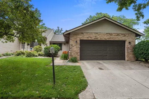 2005 Eagle Ridge Ct #D, Urbana, IL 61802