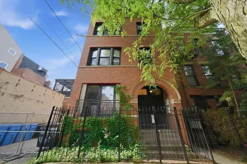 2013 W Crystal St #1F, Chicago, IL 60622