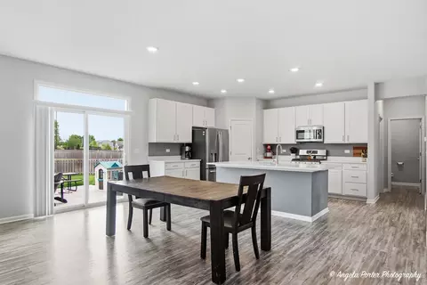 Other - 6828 Galway Dr, Mchenry, IL 60050 photo 3 of 7