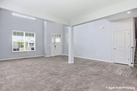 Living - 6828 Galway Dr, Mchenry, IL 60050 photo 5 of 7