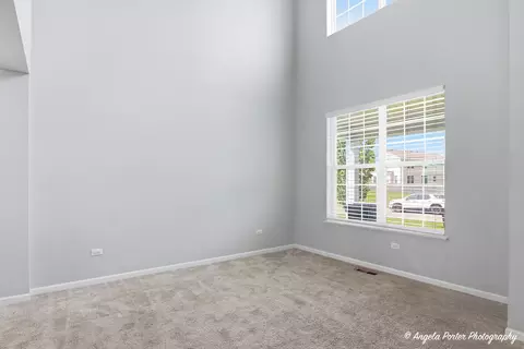 Living - 6828 Galway Dr, Mchenry, IL 60050 photo 3 of 7