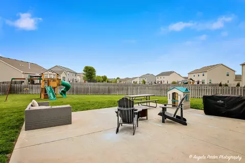 Exterior - 6828 Galway Dr, Mchenry, IL 60050 photo 2 of 9