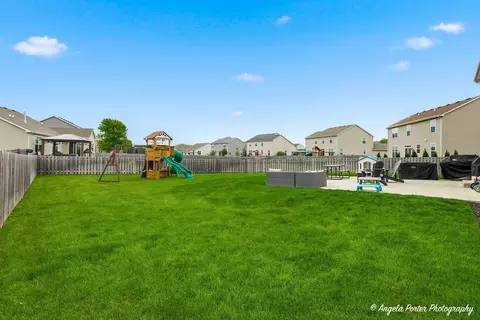 Exterior - 6828 Galway Dr, Mchenry, IL 60050 photo 3 of 9