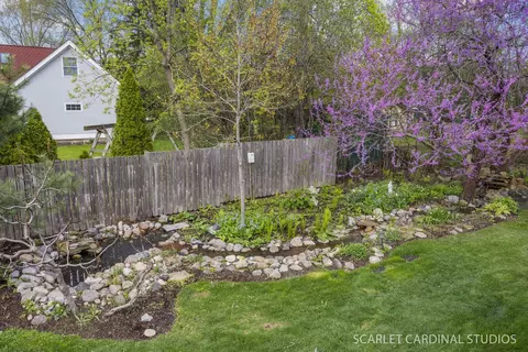 Exterior - n385 Silverleaf Boulevard, Wheaton, IL 60187 photo 5 of 9