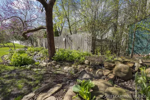 Exterior - n385 Silverleaf Boulevard, Wheaton, IL 60187 photo 6 of 9