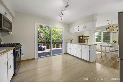 Kitchen - n385 Silverleaf Boulevard, Wheaton, IL 60187 photo 1 of 3