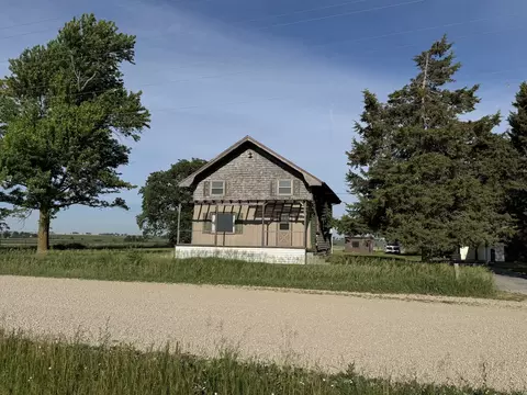 24990 80th Ave, Walcott, IA 52773