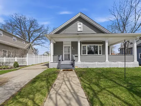 2520 Walnut St, Blue Island, IL 60406
