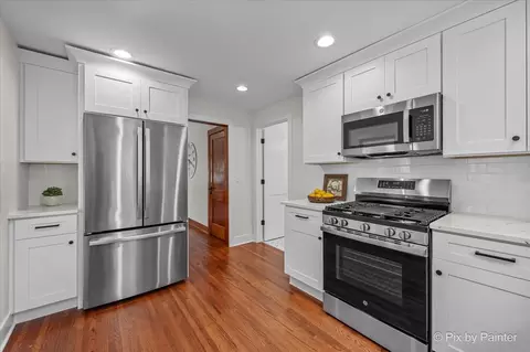 Kitchen - 236 Short St, East Dundee, IL 60118 photo 2 of 3