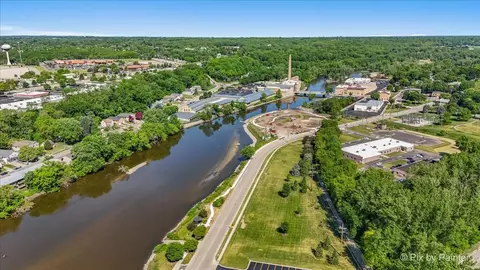 View/Area - 236 Short St, East Dundee, IL 60118 photo 10 of 14