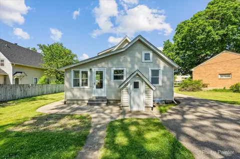 Exterior - 236 Short St, East Dundee, IL 60118 photo 9 of 13
