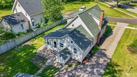 View/Area - 236 Short St, East Dundee, IL 60118 photo 1 of 14