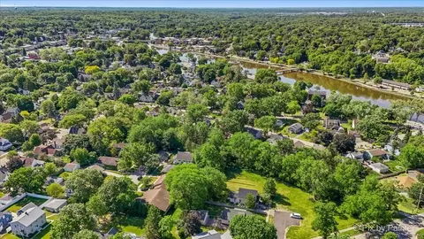 View/Area - 236 Short St, East Dundee, IL 60118 photo 8 of 14