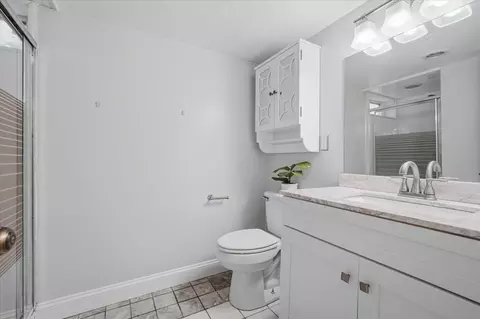 Bath - 215 Willard Ave, Bloomington, IL 61701 photo 2 of 2