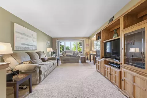 Living - 1920 Koehler Dr, Des Plaines, IL 60018 photo 1 of 4