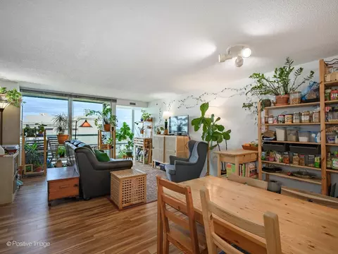 Living - 800 Elgin Rd #1220, Evanston, IL 60201 photo 1 of 3