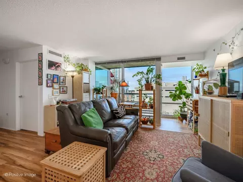 Living - 800 Elgin Rd #1220, Evanston, IL 60201 photo 2 of 3