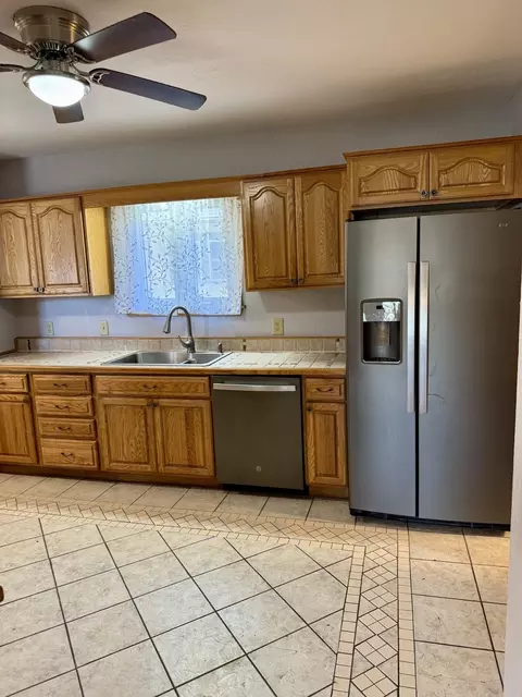 Kitchen - 602 S 9th St, Clinton, IA 52732 photo 3 of 3