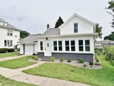 Exterior - 106 W North St, Danvers, IL 61732 photo 6 of 6