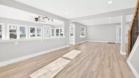 Living - 106 W North St, Danvers, IL 61732 photo 5 of 10