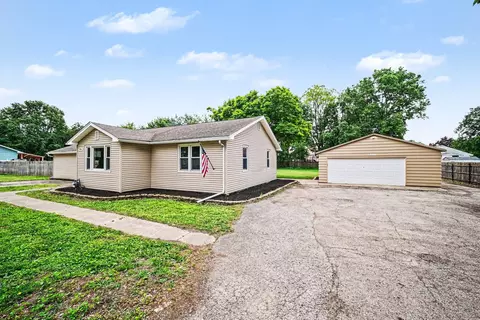 936 Old Indian Trl, Aurora, IL 60506