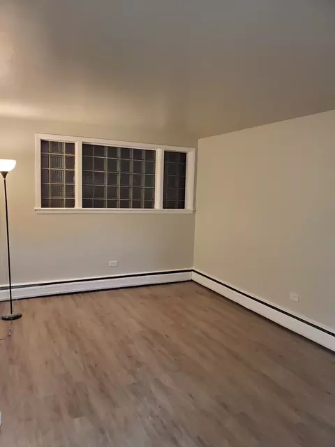 Living - 7445 W 64th St, Summit, IL 60501 photo 2 of 3