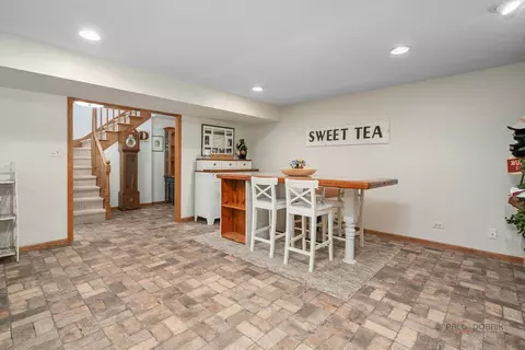 Other - 845 Brian Ct, Gurnee, IL 60031 photo 3 of 7