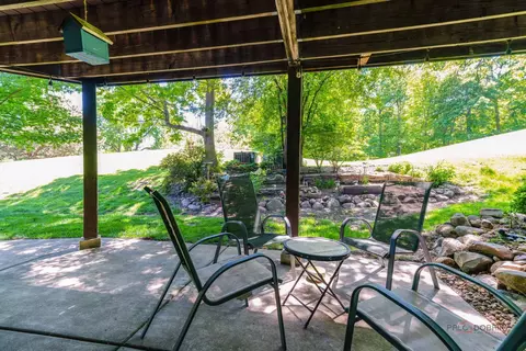 Exterior - 845 Brian Ct, Gurnee, IL 60031 photo 4 of 8