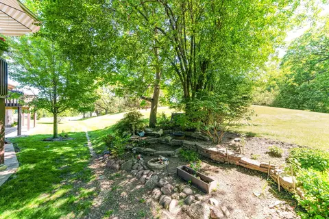 Exterior - 845 Brian Ct, Gurnee, IL 60031 photo 7 of 8