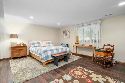 Bedroom - 845 Brian Ct, Gurnee, IL 60031 photo 4 of 4