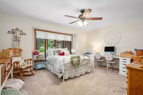 Bedroom - 845 Brian Ct, Gurnee, IL 60031 photo 3 of 4