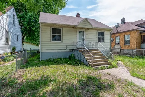 1430 18th St, East Moline, IL 61244