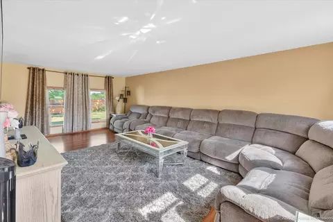 Living - 19314 Beechnut Dr, Mokena, IL 60448 photo 1 of 3