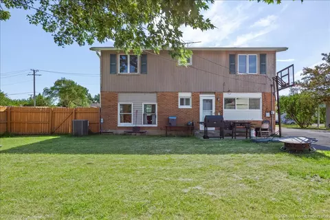 Exterior - 19314 Beechnut Dr, Mokena, IL 60448 photo 2 of 3