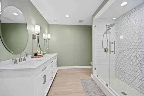 Bath - 24809 W Easy St, Plainfield, IL 60586 photo 5 of 5
