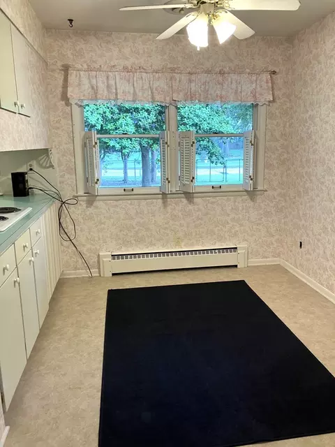 Kitchen - 425 Crestmore Ave, Mattoon, IL 61938 photo 2 of 2