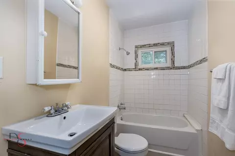 Bath - 520522 E Main St, Ottawa, IL 61350 photo 2 of 2