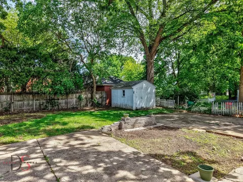 Exterior - 520522 E Main St, Ottawa, IL 61350 photo 5 of 8