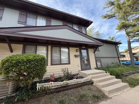 6254 Kit Carson Dr #6254, Hanover Park, IL 60133