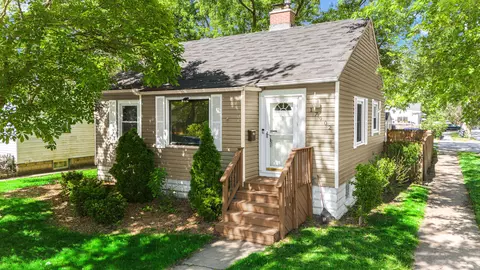 17902 Community St, Lansing, IL 60438