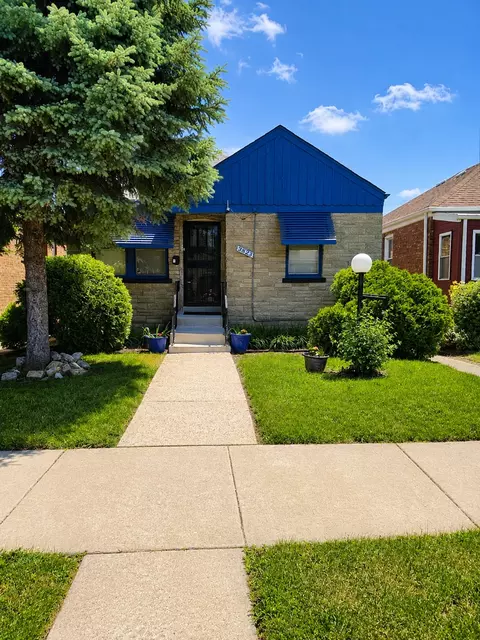9823 S Drexel Ave, Chicago, IL 60628