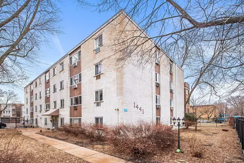 1441 W Farwell Ave #3C, Chicago, IL 60626