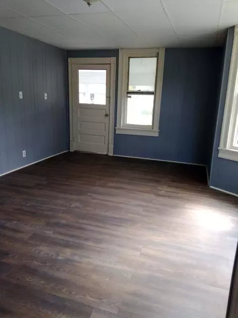 Living - 514 E Main St, Hoopeston, IL 60942 photo 9 of 9