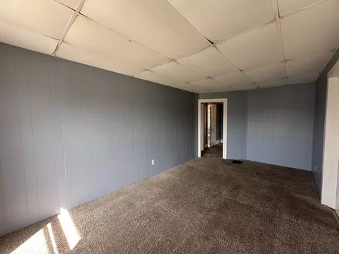 Living - 514 E Main St, Hoopeston, IL 60942 photo 3 of 9