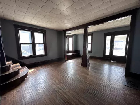 Living - 514 E Main St, Hoopeston, IL 60942 photo 7 of 9