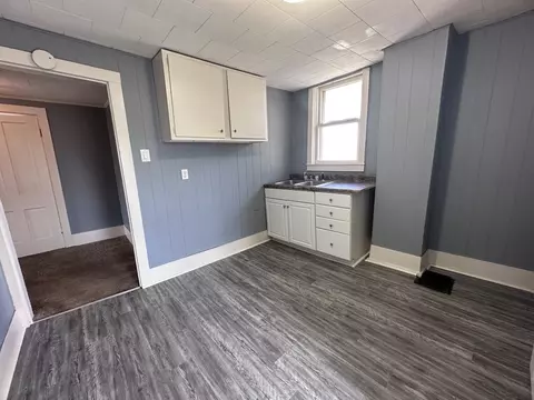 Kitchen - 514 E Main St, Hoopeston, IL 60942 photo 2 of 6